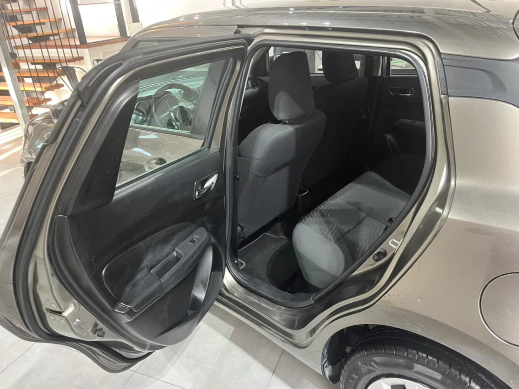 imagen 0 de vehiculo con id 2155